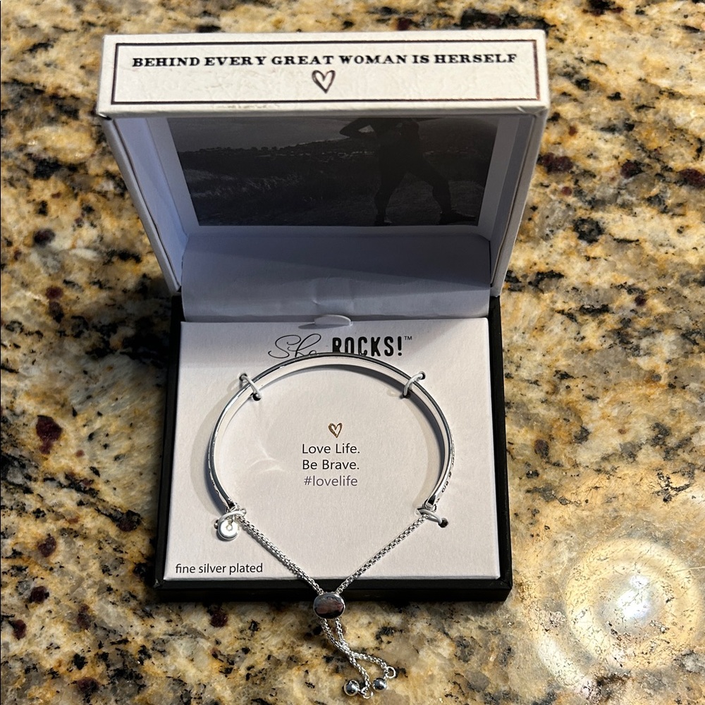 Sleek Silver Bracelet with fine silver plated